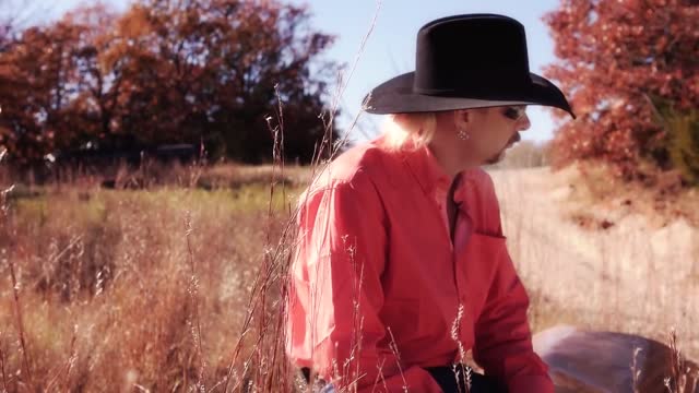 Joe Exotic - The Sun Says (Official Music Video)