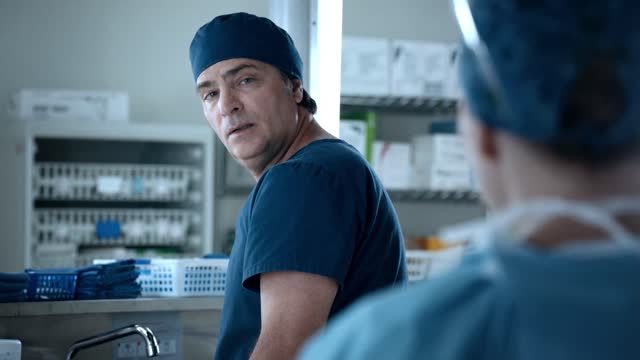 Trauma.QC.2010.S05E12.VFQ.1080p.NF.Web-DL.H264