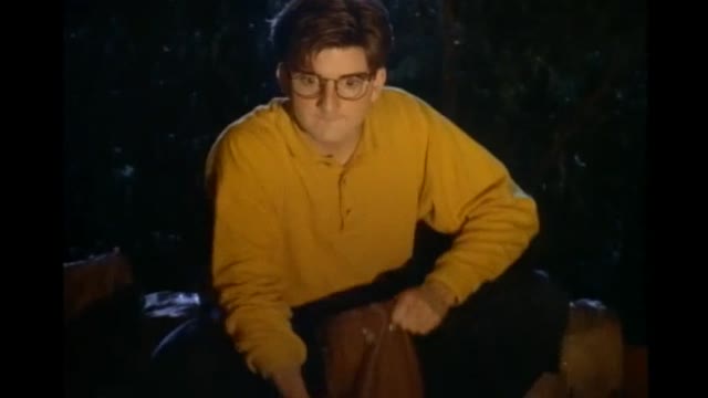 Fais moi peur - 4x12 - L'histoire de la peinture inachevée