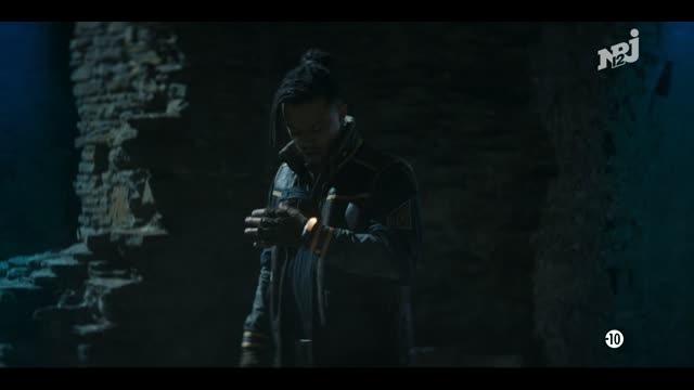 Doctor.Who.2005.S13E05.READNFO.FRENCH.1080p.AMZN.WEB-DL.DDP2.0.H264-FRATERNiTY