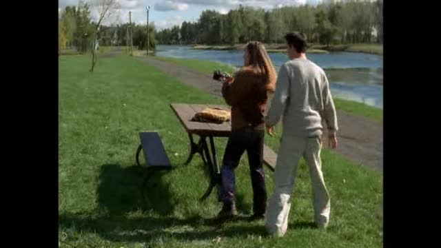 fait.moi.peur.7x05.L.Histoire.de.la.jeune.fille.de.pierre.DVDRip.Santant