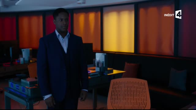 Doctor.Who.2005.S10E00.The.Return.of.Doctor.Mysterio.FRENCH.HDTV.x264-AMB3R