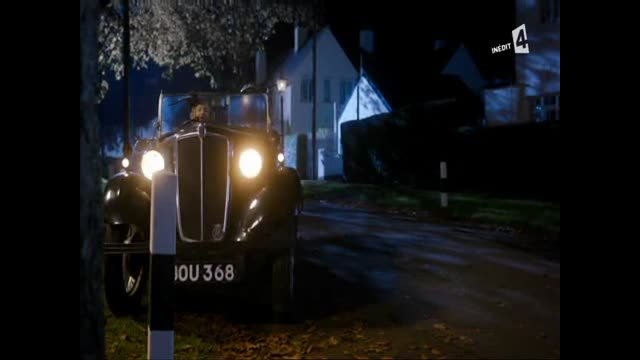 Doctor Who - S07 - E00 - Le docteur la veuve et la foret de noel