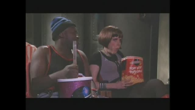 Dans une galaxie près de chez vous - S01E01 - Attendez-nous pas pour souper