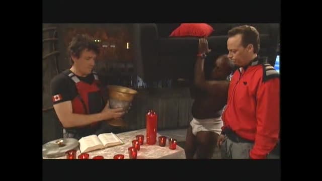 Dans une galaxie près de chez vous - S04E53 - Médecine d'ourse