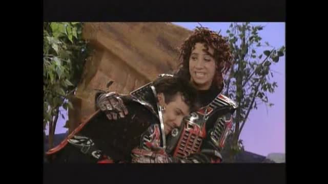 Dans une galaxie près de chez vous - S02E34 - La source mystérieuse