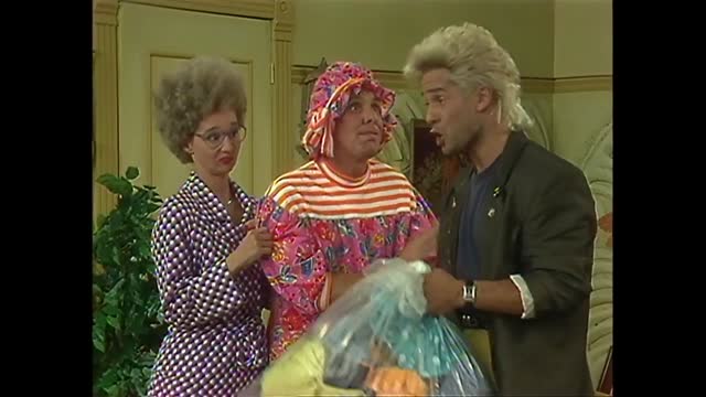 La Petite Vie S01E01 FRENCH 720p WEB-DL H264-CHELL