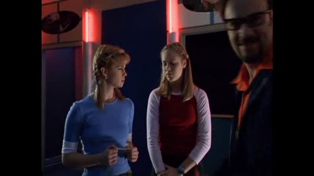 fait.moi.peur.7x11.L.Histoire.du.piege.temporel.DVDRip.Santant