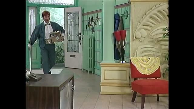 La Petite Vie S01E02 FRENCH 720p WEB-DL H264-CHELL