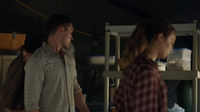 FEAR THE WALKING DEAD S03 E08 - Les Enfants de la colère