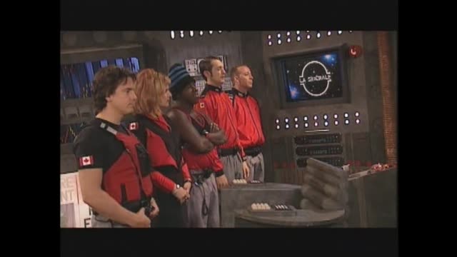 Dans une galaxie près de chez vous - S03E44 - Au-delà du Réal