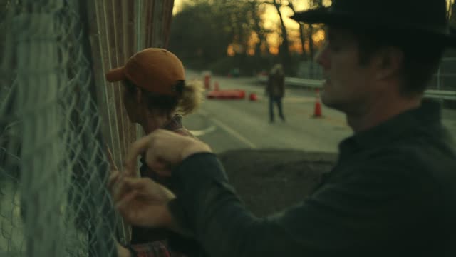 FEAR THE WALKING DEAD S04 E05 - Laura