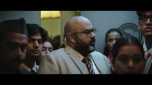 Do Deewane Seher Mein (2026)  Siddhant Chaturvedi and Mrunal Thakur