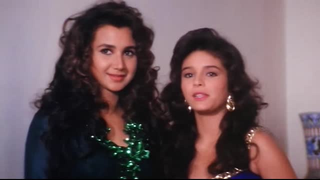 Aankhen 1993 Govinda,Chunky Pandey,Raageshwari, Ritu Shivpuri, Shilpa Shirodkar, Kader Khan, Sadashiv Amrapurkar, Shakti Kapoor and Raj Babbar.