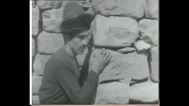  حياة مار شربل _ الفيلم La_vie_de_saint_Charbel_film_Lumiere_sur_les_cedres_Arabe_francais