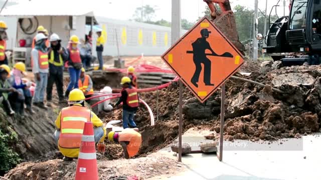 yt1z.net - Workers’ Compensation Lawyer in Columbia South Carolina (720p) (2)