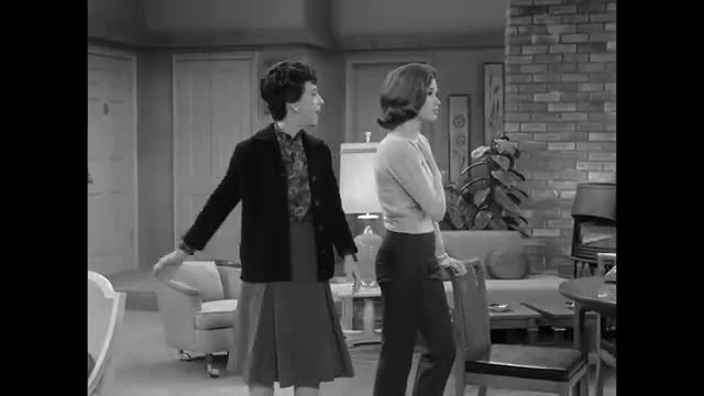 Dick Van Dyke - 2x22 - Don't Trip Over That Mountain