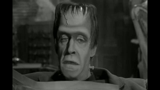 Munsters - 1x14 - Grandpa Leaves Home