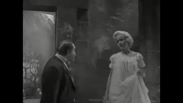 Munsters - 1x12 - The Sleeping Cutie