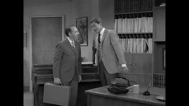 The Dick Van Dyke Show - 2x5 - Hustling The Hustler