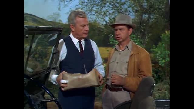 Green Acres - 1x8 - Lisa, The Helpmate