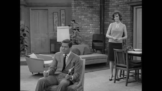 Dick Van Dyke - 3x26 - Scratch My Car And Die