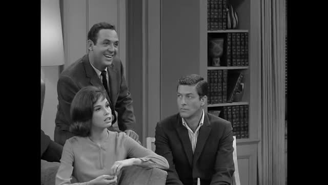 Dick Van Dyke - 3x6 - Too Many Stars