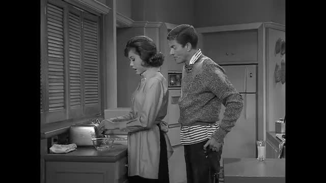 Dick Van Dyke Show - 1x2 - My Blonde-Haired Brunette