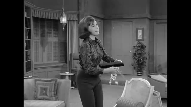 The Dick Van Dyke Show - 1x12 - Empress Carlotta's Necklace
