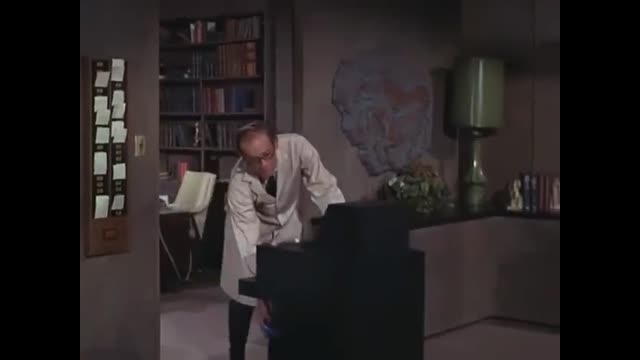 Get Smart - 1x14 - Weekend Vampire