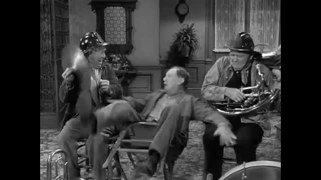 Petticoat Junction - 2x13 - Smoke-Eaters