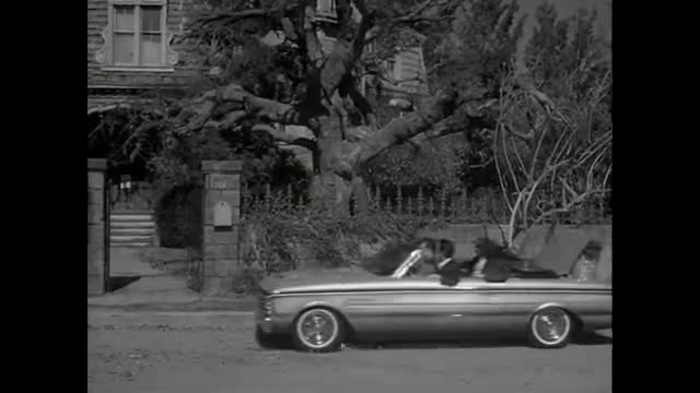 Munsters - 1x26 - Far Out Munsters