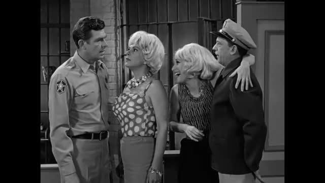 Andy Griffith - 4x27 - Fun Girls