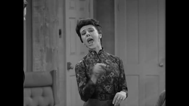 Dick Van Dyke - 2x14 - Somebody Has To Play Cleopatra