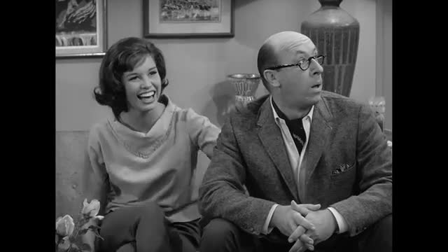 The Dick Van Dyke Show - 1x8 - To Tell or Not to Tell