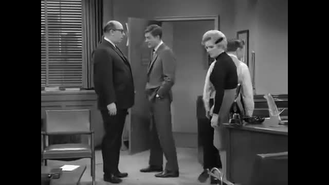 Dick Van Dyke - 5x24 - Talk To The Snail