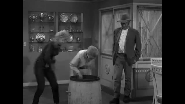 Beverly Hillbillies - 2x35 - Jed Foils A Homewrecker