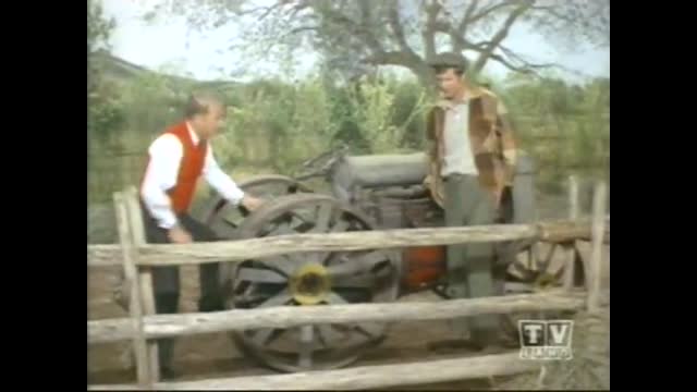 Green Acres - 6x2 - The Coming Out Party