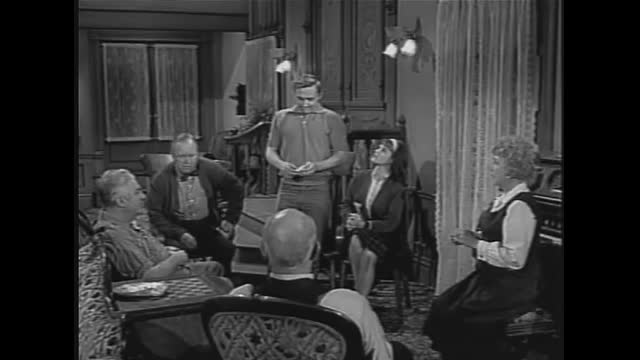 Petticoat Junction - 1x16 - Bobbie Jo And The Beatnik