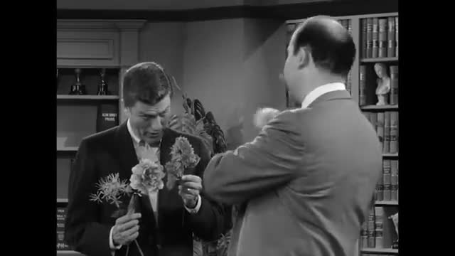 Dick Van Dyke - 4x11 - It Wouldn't Hurt Them To Give Us A Raise