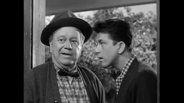 Petticoat Junction - 1x33 -  A Millionaire For Kate