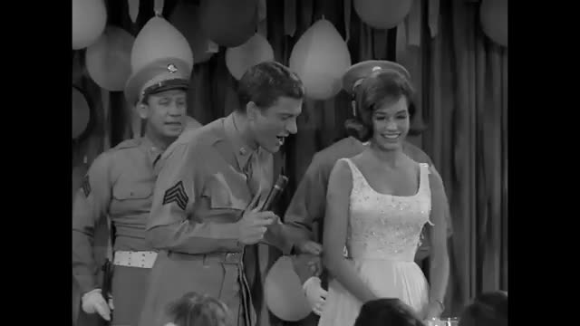 Dick Van Dyke - 5x5 - No Rice At My Wedding