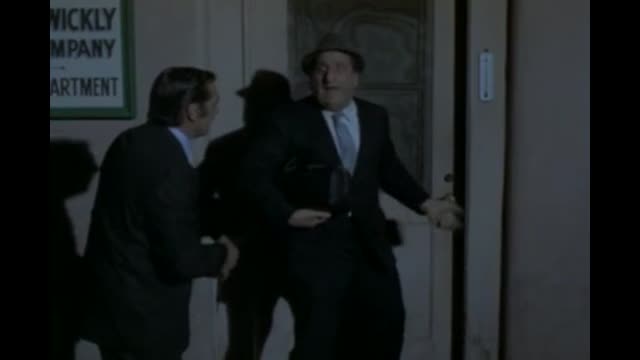 Green Acres - 4x16 - A Prize in Every Package