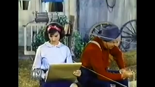 Petticoat Junction - 3x9 - Hooterville Hurricane
