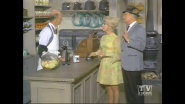 Green Acres - 5x13 - Beauty Is Skin Deep