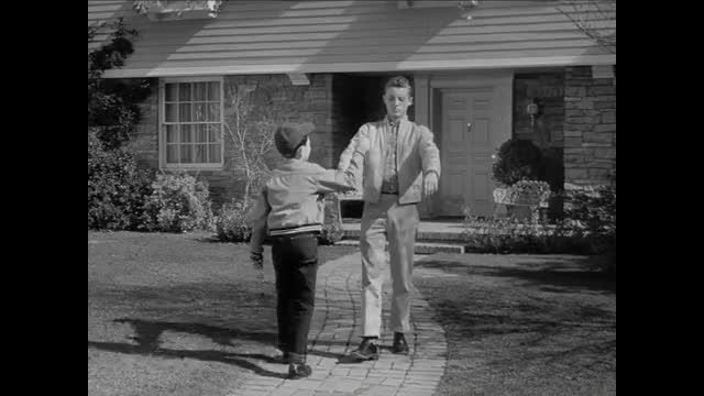 Leave It To Beaver - 3x24 - The Hypnotist