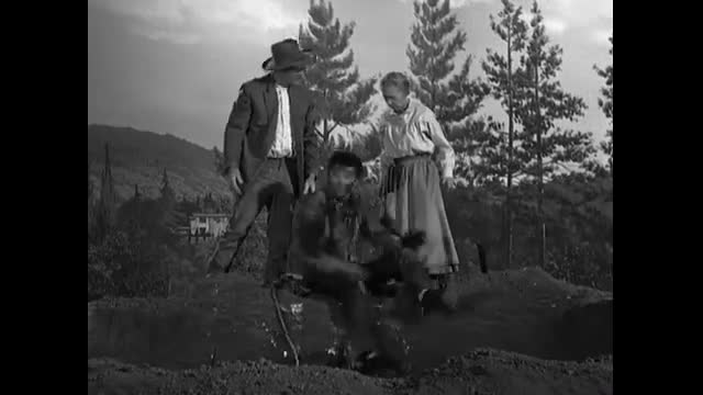 Beverly Hillibillies - 2x19 - The Race For Queen