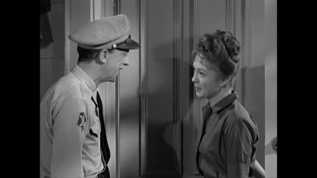 Andy Griffith - 4x9 - A Date For Gomer