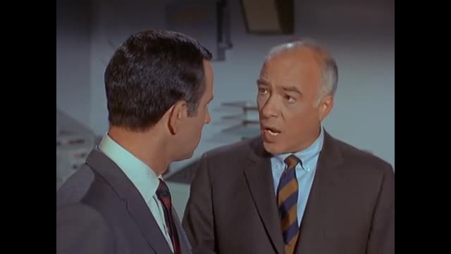 Get Smart - 2x18 - Cutback At Control