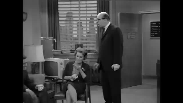 Dick Van Dyke - 2x29 - It's A Shame She Married Me